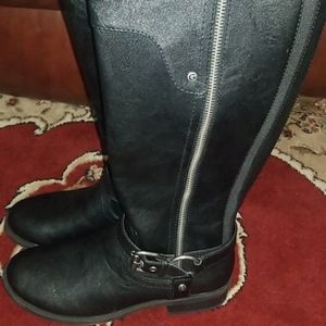 Brand new womens knee high Guess boots size 6